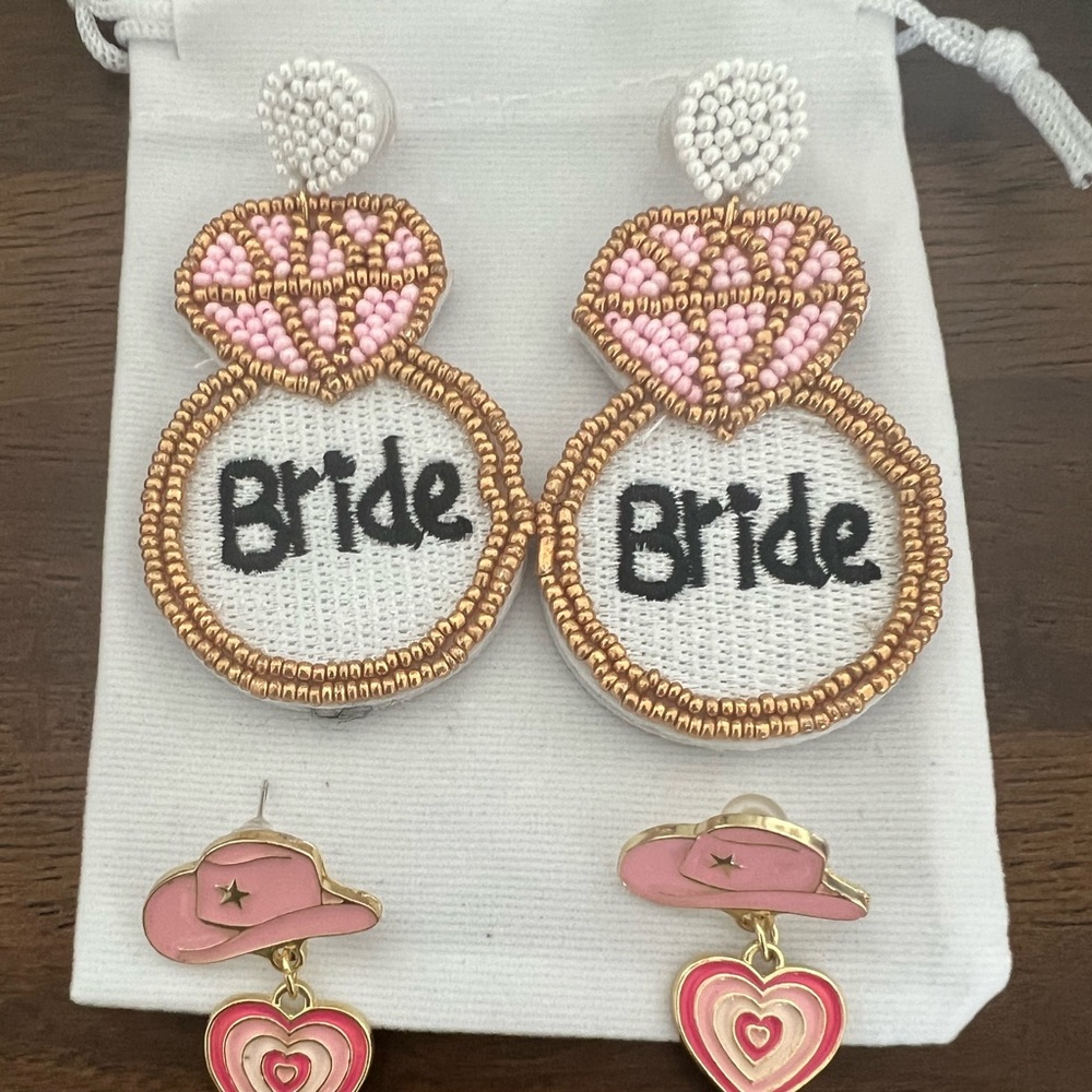 Set of 2 Bride earrings - diamond ring shape and cowgirl